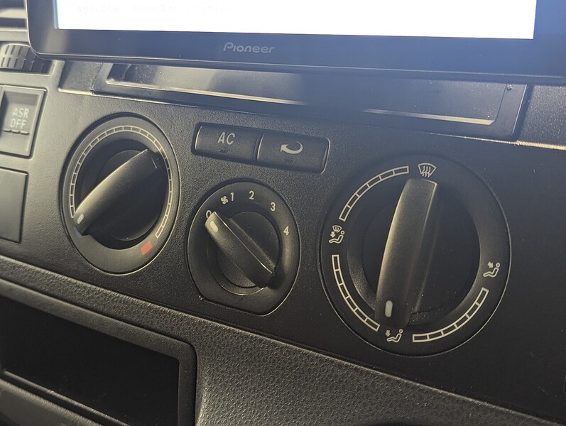 Used Volkswagen Transporter Sportline 2008 for sale - 76564871: Photo 46