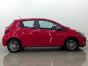 Used Toyota Yaris 2015 for sale - 75793220: Photo