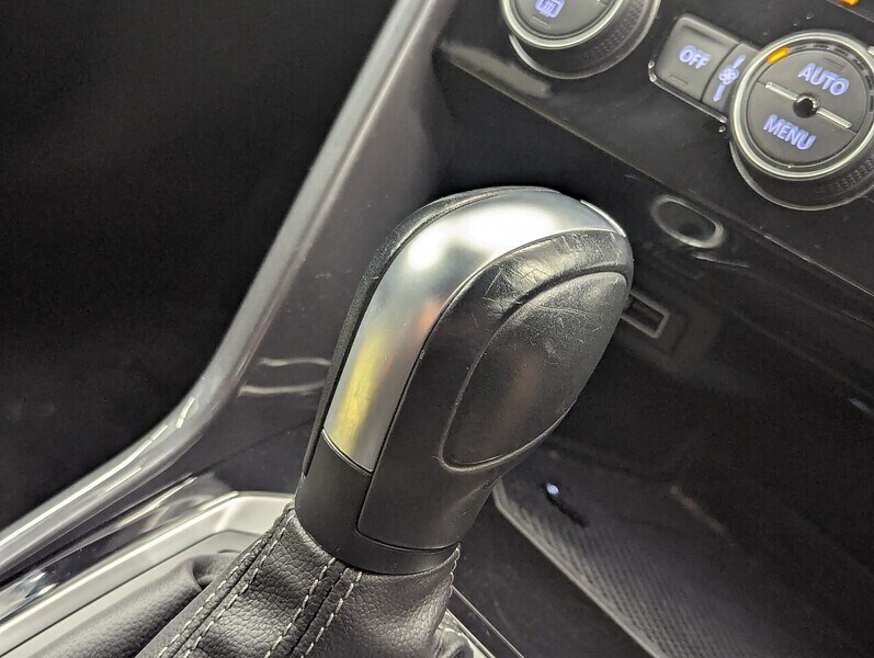 Used Volkswagen T-Roc 2019 for sale - 75932459: Photo 29