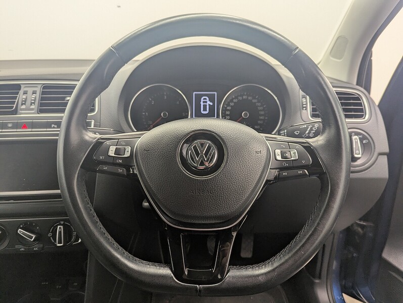Used Volkswagen Polo 2015 for sale - 77640140: Photo 23