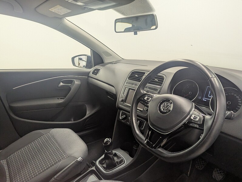 Used Volkswagen Polo 2015 for sale - 77640140: Photo 25