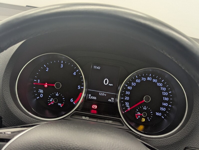 Used Volkswagen Polo 2015 for sale - 77640140: Photo 27