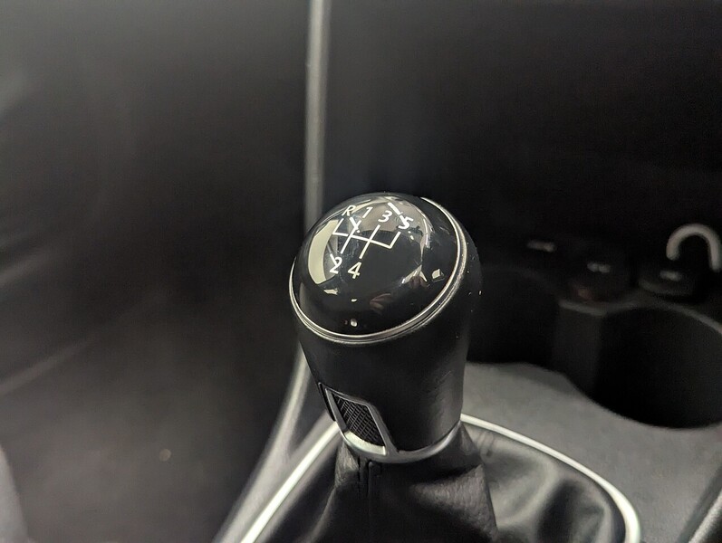 Used Volkswagen Polo 2015 for sale - 77640140: Photo 29