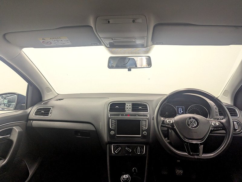 Used Volkswagen Polo 2015 for sale - 77640140: Photo 3