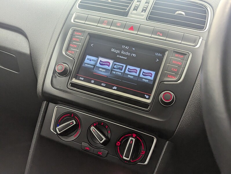 Used Volkswagen Polo 2015 for sale - 77640140: Photo 31