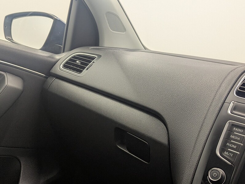 Used Volkswagen Polo 2015 for sale - 77640140: Photo 41