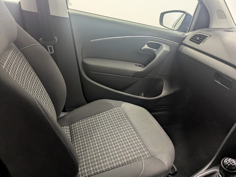 Used Volkswagen Polo 2015 for sale - 77640140: Photo 42