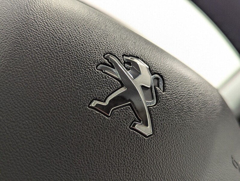 Used Peugeot 2008 2019 for sale - 77675255: Photo 30