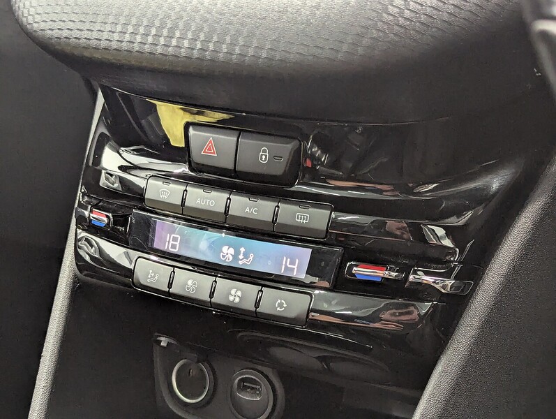 Used Peugeot 2008 2019 for sale - 77675255: Photo 38