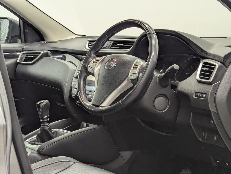 Used Nissan Qashqai 2017 for sale - 75932485: Photo 24