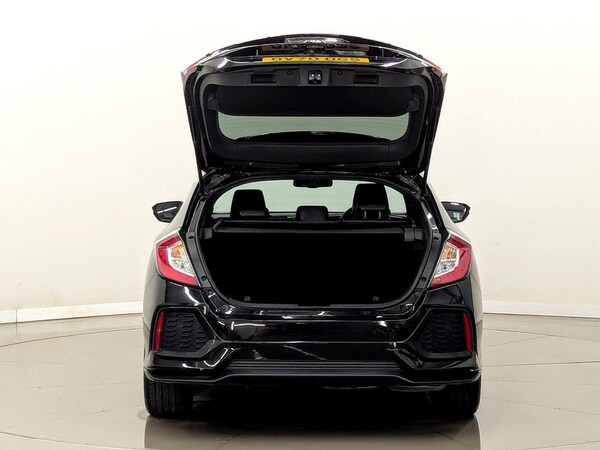 Used Honda Civic 2020 for sale - 75582325: Photo 4
