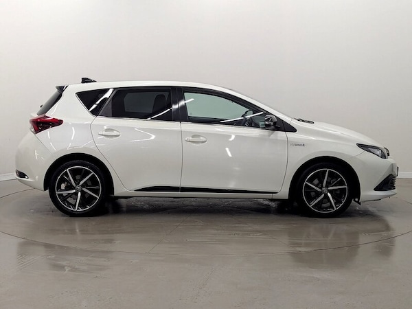 Used Toyota Auris 2017 for sale - 75871668: Photo 2