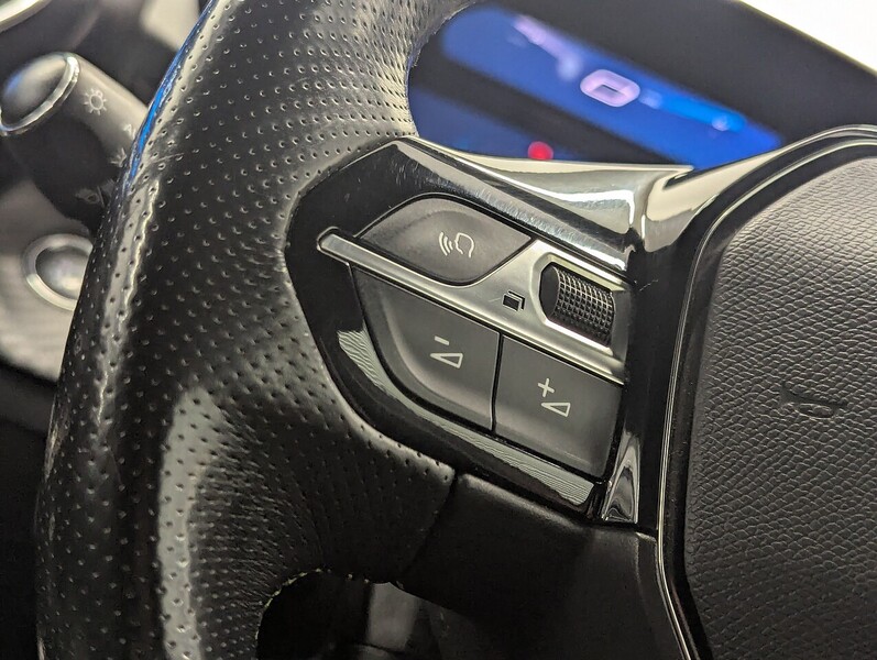 Used Peugeot 2008 2020 for sale - 76206705: Photo 28