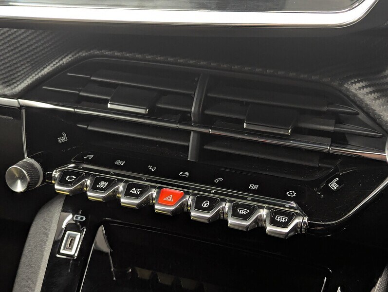 Used Peugeot 2008 2020 for sale - 76206705: Photo 35