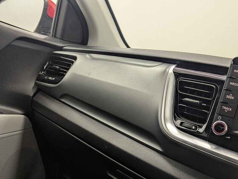 Used Kia Stonic 2020 for sale - 77465282: Photo 31