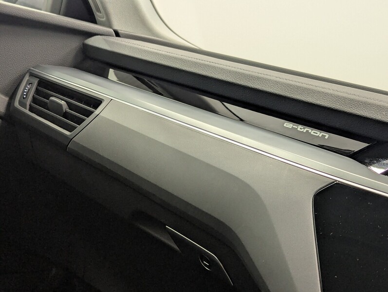 Used Audi e-tron 2021 for sale - 77055077: Photo 49
