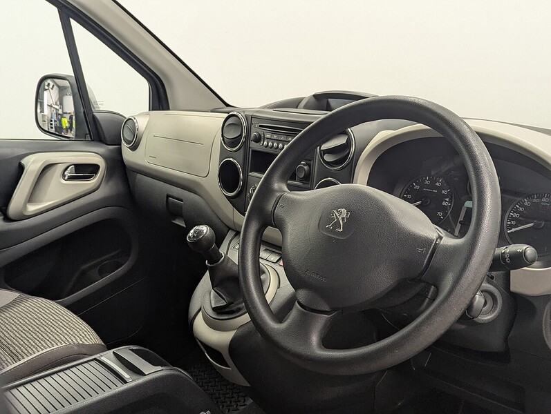 Used Peugeot Partner Tepee 2014 for sale - 77749228: Photo 28