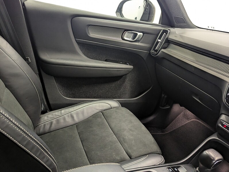 Used Volvo XC40 2021 for sale - 77172778: Photo 48