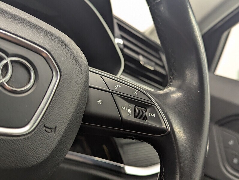 Used Audi Q3 2020 for sale - 76330437: Photo 31