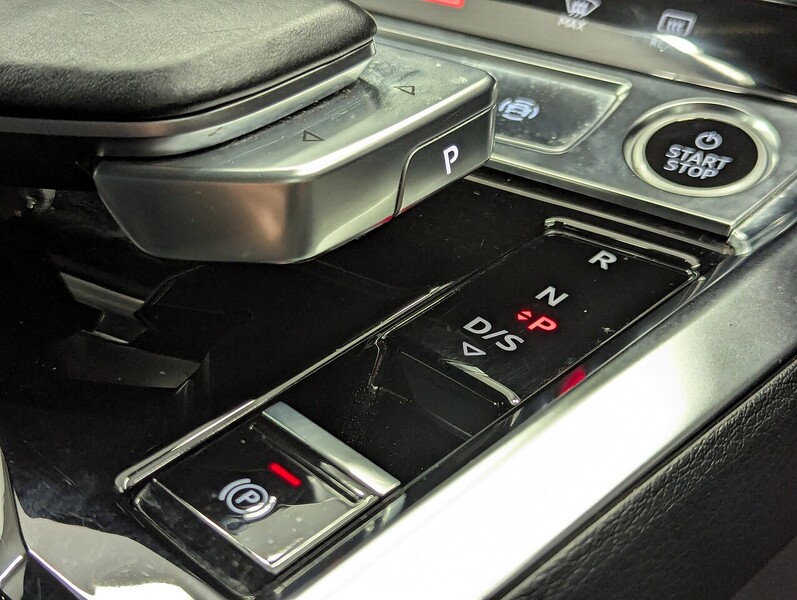 Used Audi e-tron 2020 for sale - 78150632: Photo 32