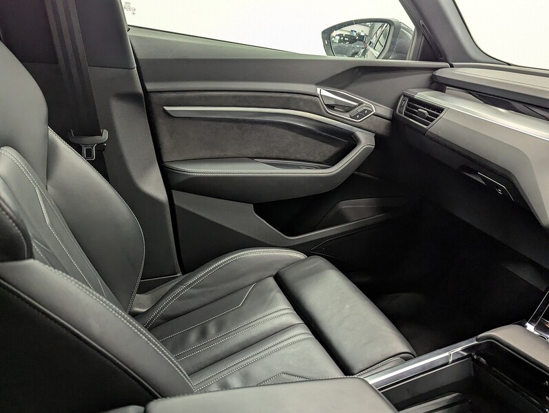 Used Audi e-tron 2020 for sale - 78150632: Photo 48
