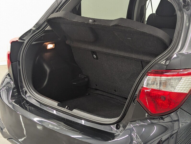 Used Toyota Yaris 2019 for sale - 78083724: Photo 12