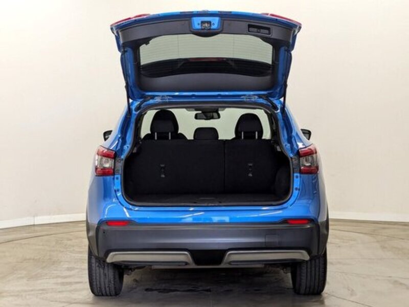 Used Nissan Qashqai 2017 for sale - 76958538: Photo 4