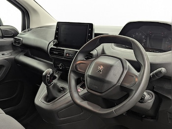 Used Peugeot Partner 2019 for sale - 76712101: Photo