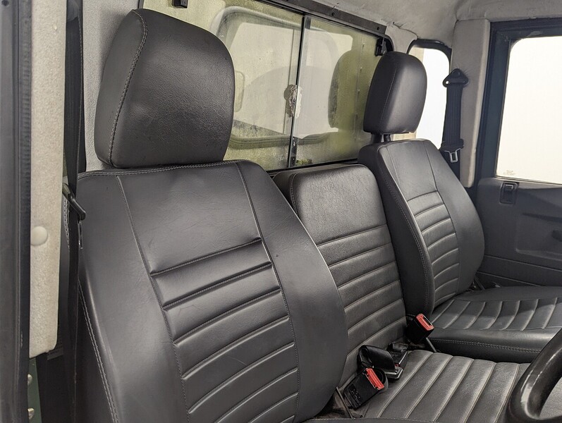 Used Land Rover Defender 110 1995 for sale - 76740825: Photo 20