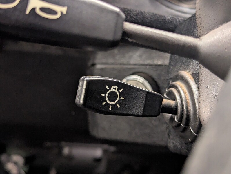 Used Land Rover Defender 110 1995 for sale - 76740825: Photo 32