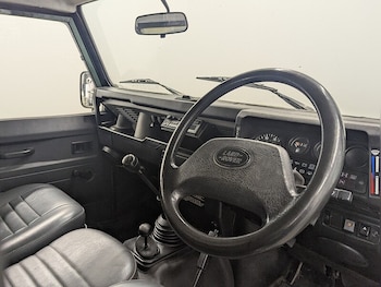 Used Land Rover Defender 110 1995 for sale - 76740825: Photo
