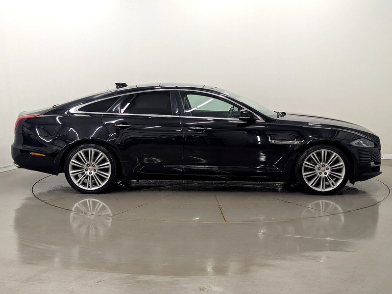 Used Jaguar XJ 2016 for sale - 77617857: Photo 2