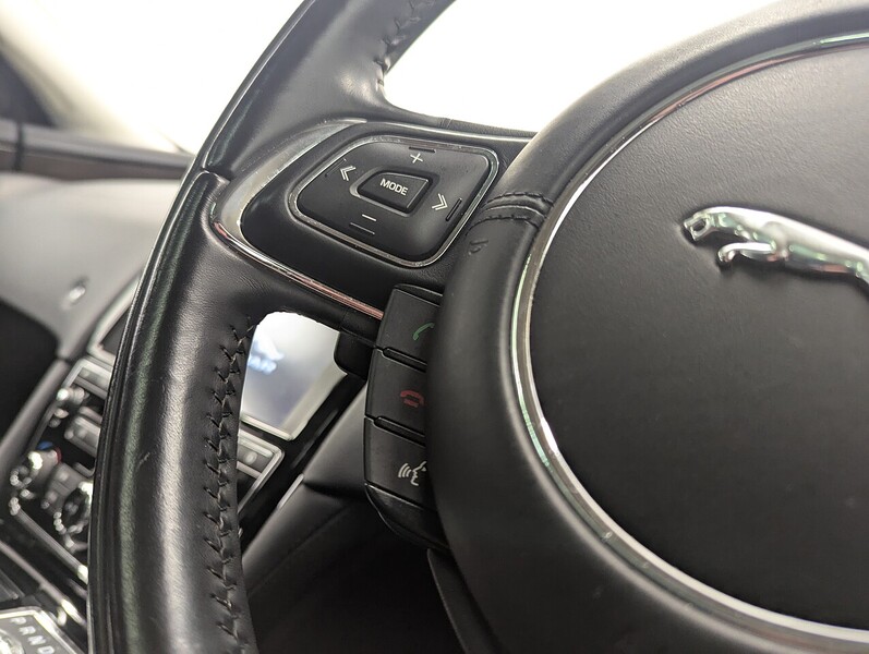 Used Jaguar XJ 2016 for sale - 77617857: Photo 21