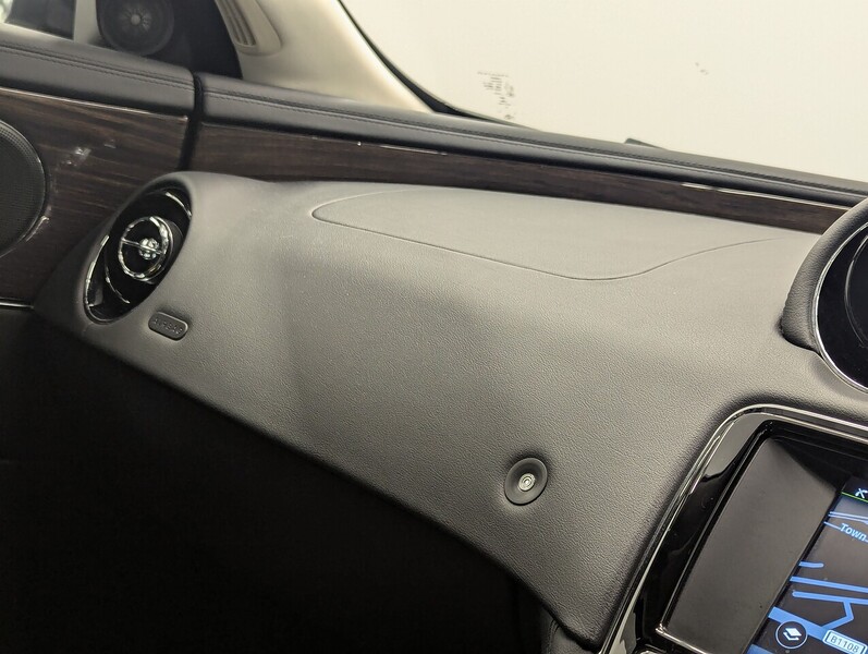 Used Jaguar XJ 2016 for sale - 77617857: Photo 41