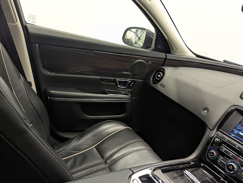 Used Jaguar XJ 2016 for sale - 77617857: Photo 42
