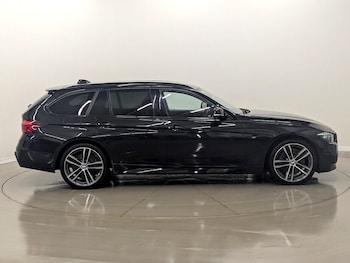 Used BMW 3 Series 2018 for sale - 77384737: Photo
