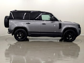 Used Land Rover Defender 2021 for sale - 78716301: Photo