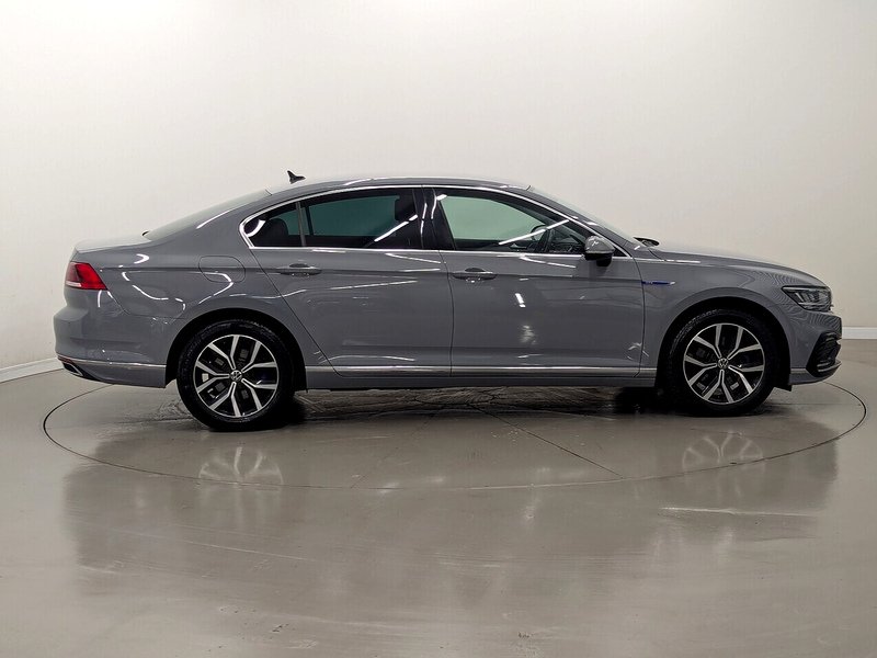 Used Volkswagen Passat for sale - 77003291: Photo 2