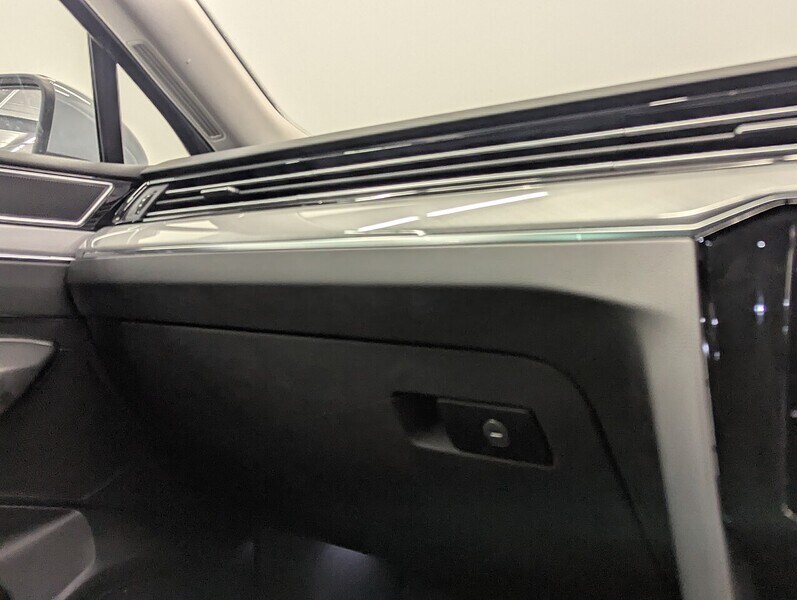 Used Volkswagen Passat for sale - 77003291: Photo 26