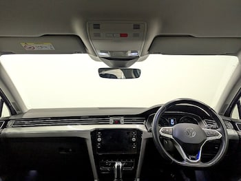 Used Volkswagen Passat 2022 for sale - 77003291: Photo