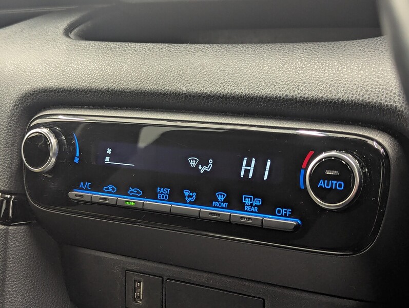 Used Toyota Yaris 2022 for sale - 76808332: Photo 43