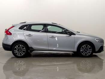 Used Volvo V40 Cross Country 2017 for sale - 75287697: Photo