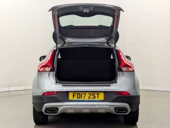Used Volvo V40 Cross Country 2017 for sale - 75287697: Photo