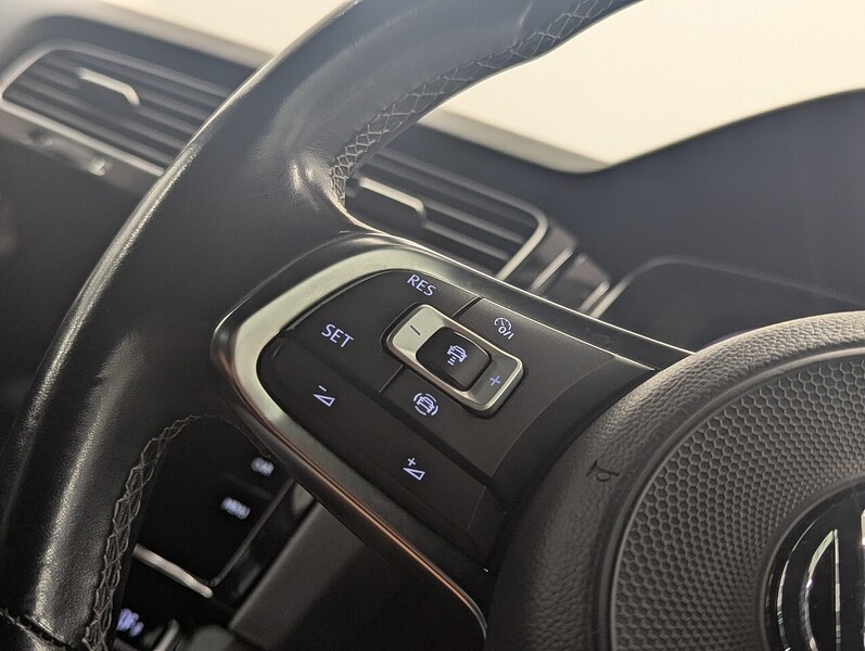 Used Volkswagen Golf 2019 for sale - 75932428: Photo 31