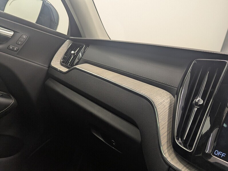 Used Volvo XC60 2019 for sale - 76392279: Photo 42