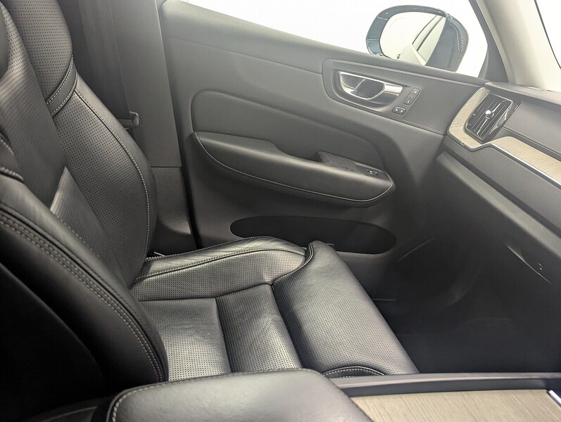 Used Volvo XC60 2019 for sale - 76392279: Photo 51