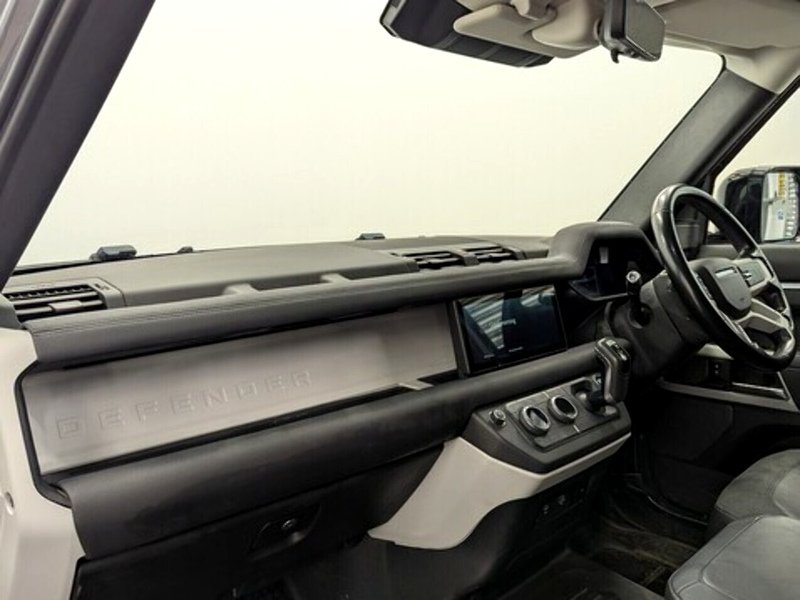 Used Land Rover Defender 110 2021 for sale - 77337587: Photo 3