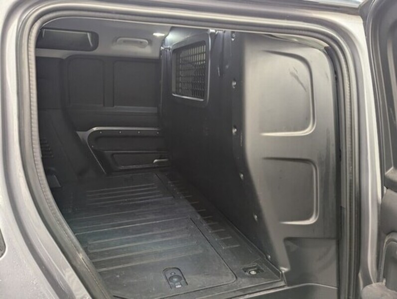 Used Land Rover Defender 110 2021 for sale - 77337587: Photo 43