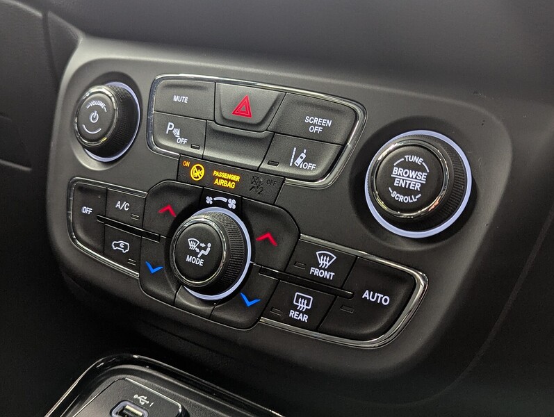 Used Jeep Compass 2020 for sale - 76831635: Photo 31