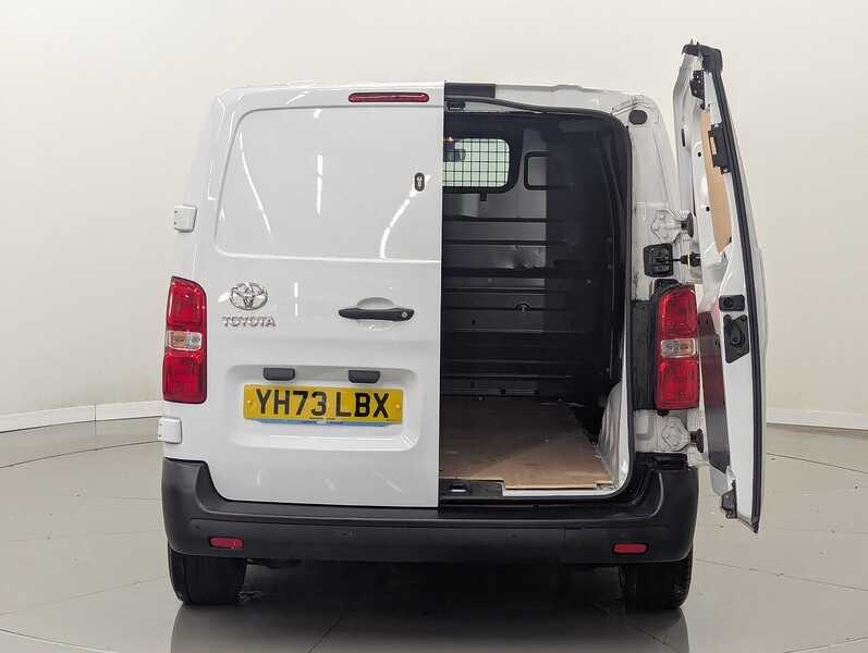 Used Toyota ProAce 2023 for sale - 76547355: Photo 12